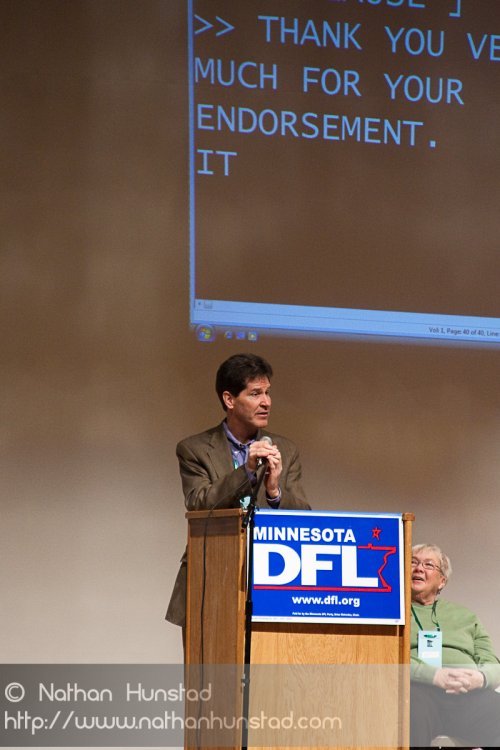 Senate Majority Leader Larry Pogemiller addresses the SD59 conve